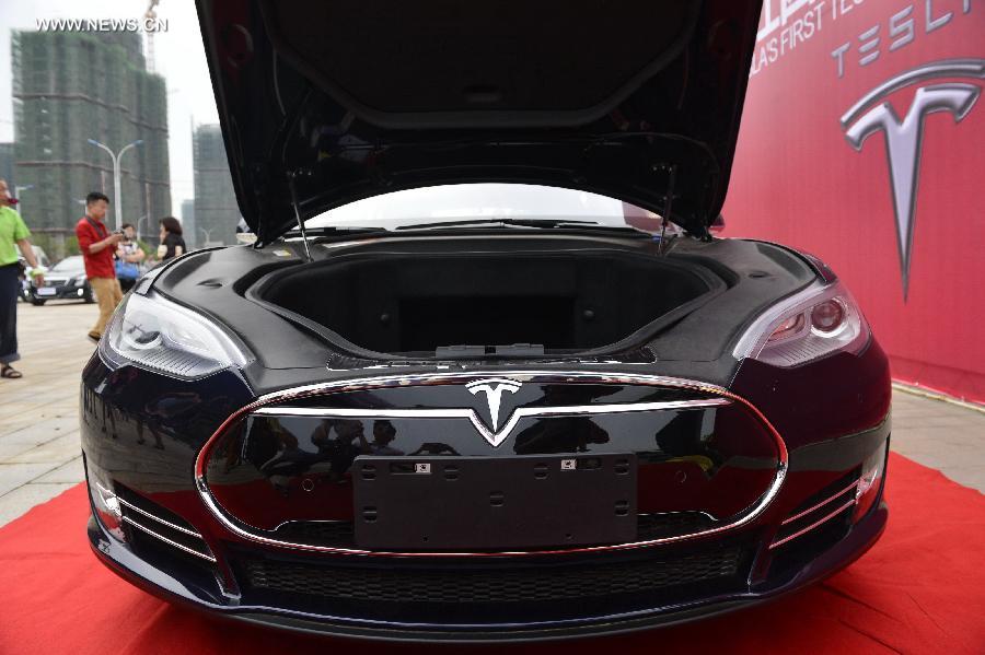 Tesla Model S electronic car debuts in Nanchang