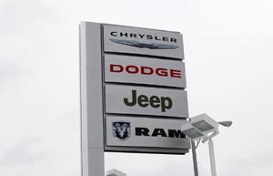 Chrysler, GM to recall defective cars