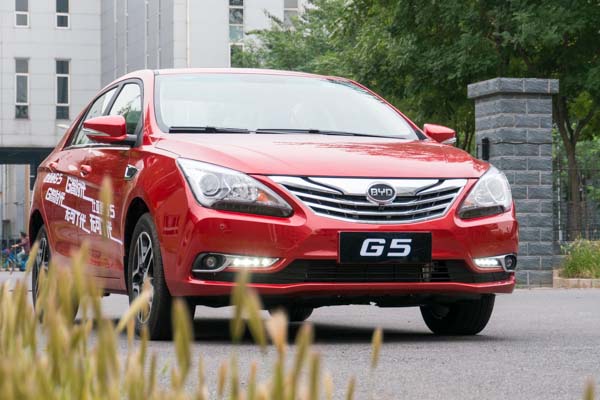 BYD G5 connects owners with smartphones