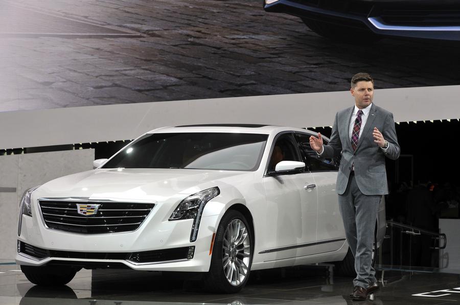New cars dazzles 2015 New York auto show