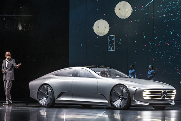 Mercedes-Benz gallops into China's auto future