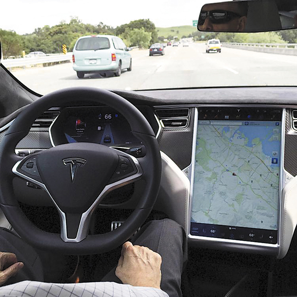 Magazine urges Tesla to drop Autopilot name