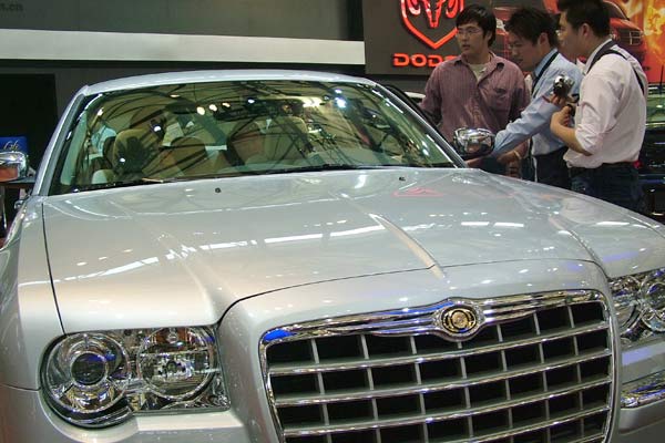 Fiat Chrysler hit by test cheat allegation