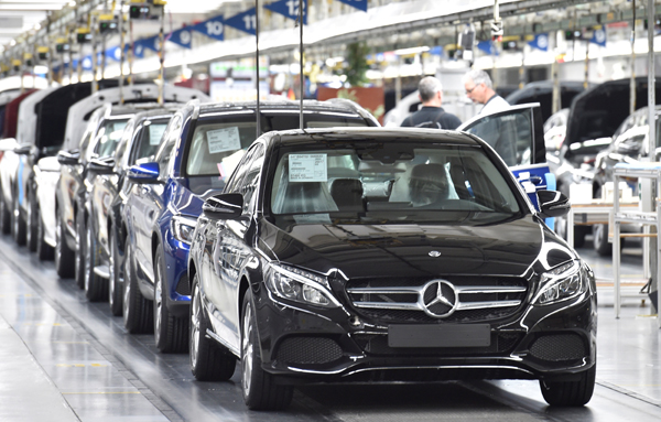 Mercedes-Benz sweeps car awards