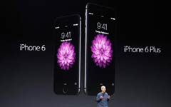 IPhone 6 sets records, but problems quickly emerge