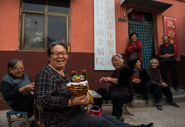 China reports pension funds surplus
