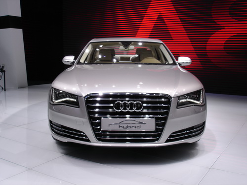 Audi A8L Hybrid