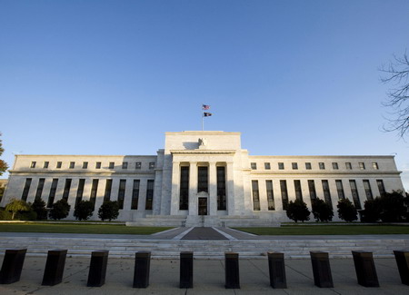 US Fed, Treasury offer $800b more to credit markets