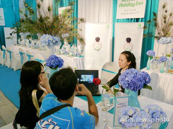 700 booths attract newly-weds to wedding fair