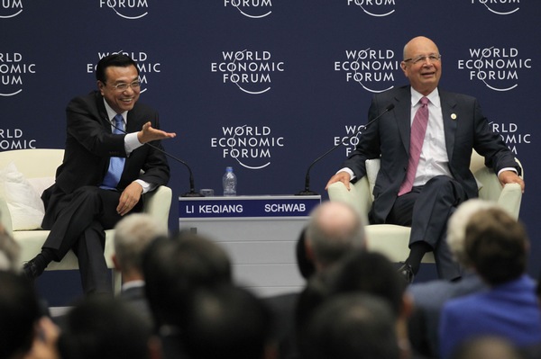 Premier Li meets entrepreneurs, answers questions