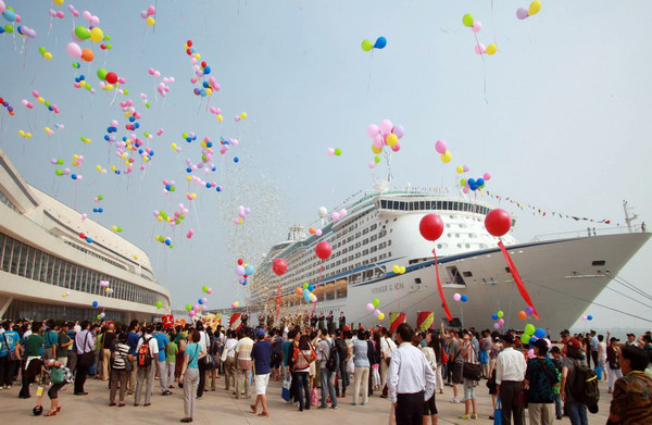 Asia's largest cruise liner arrives in Tianjin