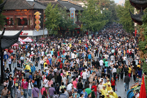 Tourism peak witnessed around China