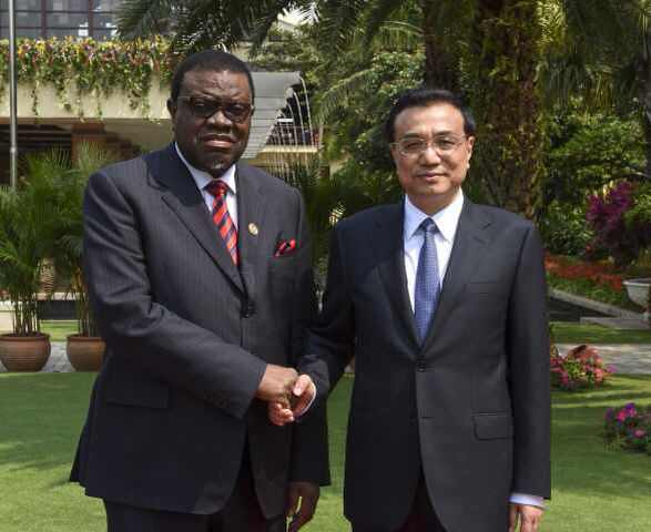 Premier Li meets with Namibia's Prime Minister
