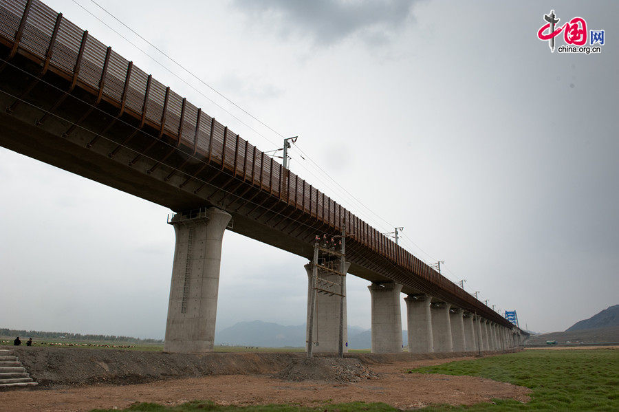Xinjiang-Lanzhou high-speed railway test run