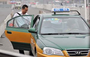Beijing cracks down on unlicensed taxis