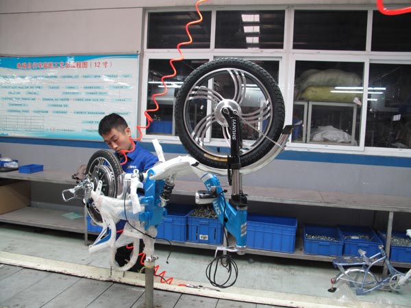 Chinese e-bikes pedal to global fame