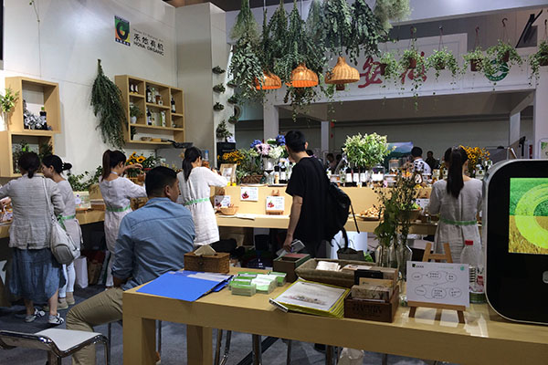 Organic food spreads its roots in growing Chinese market