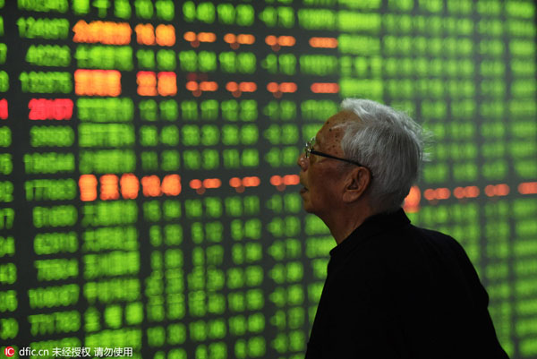 Shanghai index tumbles on liquidity withdrawal