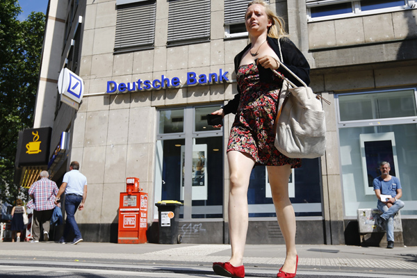Deutsche Bank 'to weigh capital options with lenders'