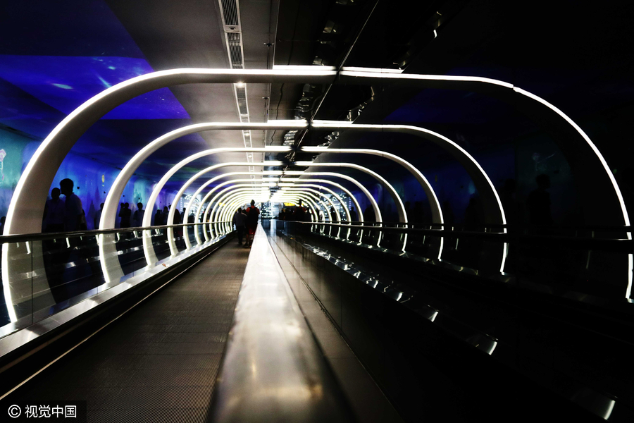 'Space-Time Tunnel' opens in Guangzhou airport