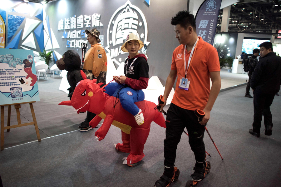 Outdoor sports enthusiasts get inspired at Beijing expo