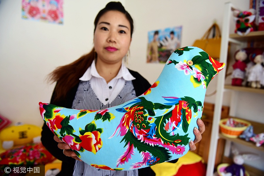 Single mom to make traditional handicrafts popular tourism items