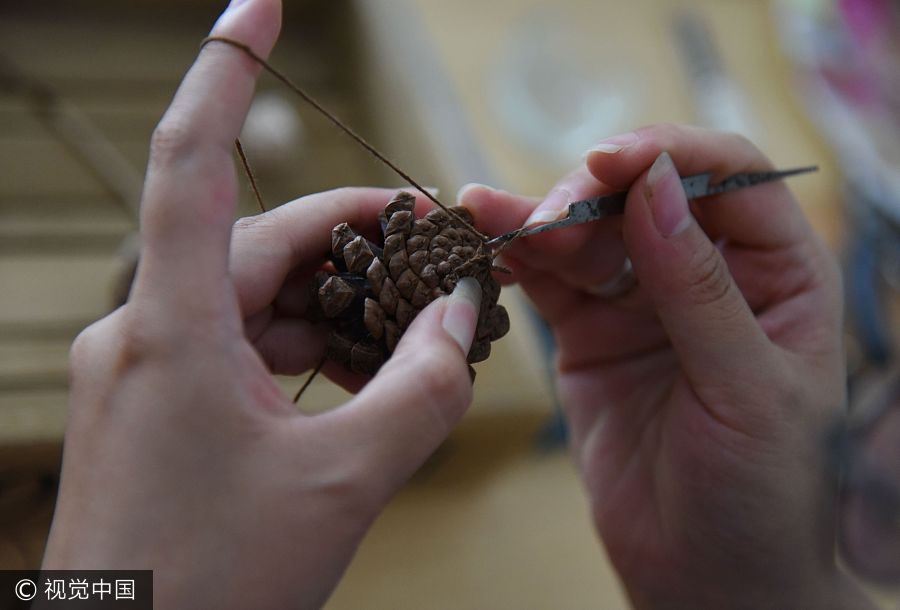 Jewelry maker brings nature closer to customers