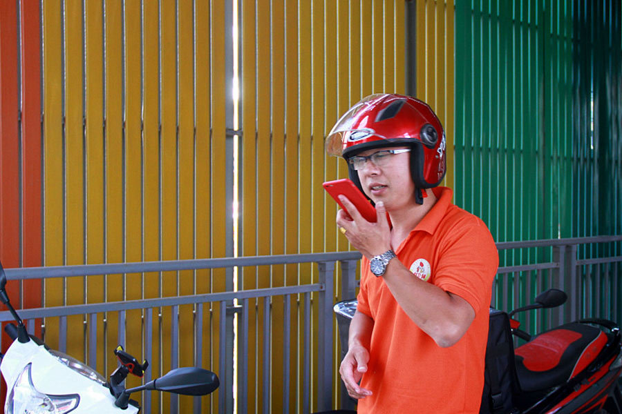 Man selling fried chicken earns $65,000 profit a year