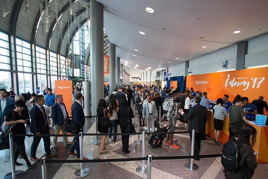 Jack Ma, Trudeau speak at Alibaba's Gateway'17 Canada event in Toronto