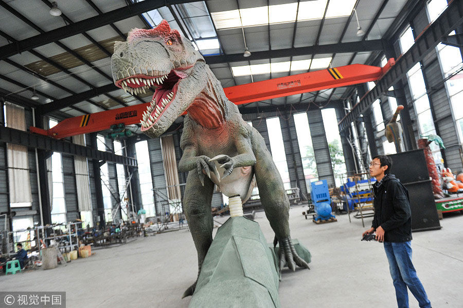 'Made in China' dinosaurs amuse the world