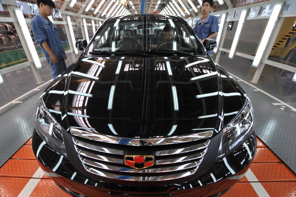 Chinese firms bid for struggling automaker in US