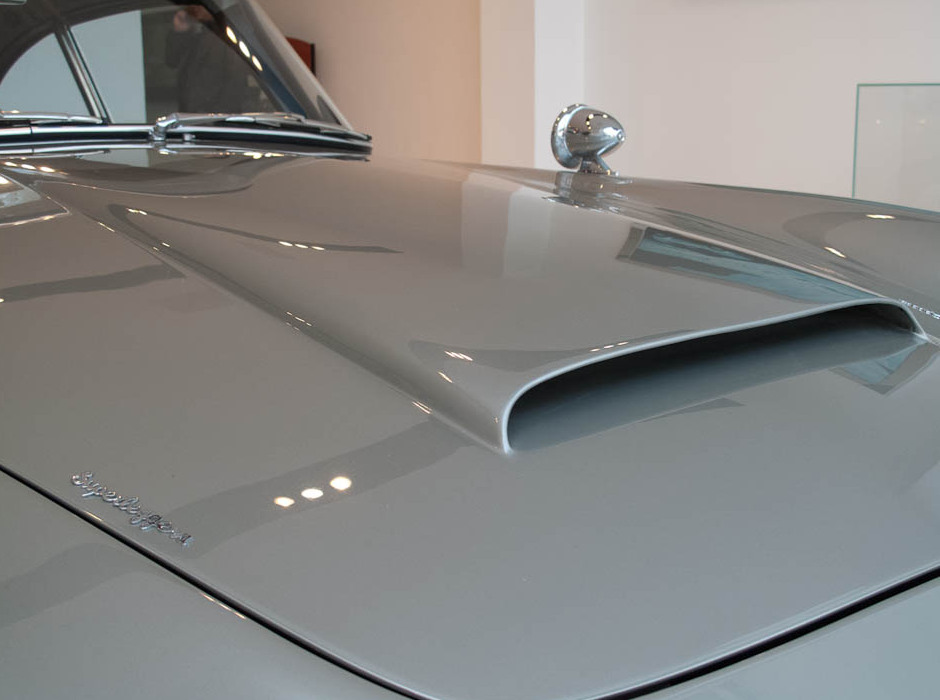 Bond's Aston Martin DB5 stars at Detroit auto show