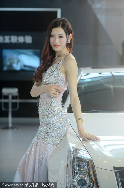 Models on display at Yangzhou auto show