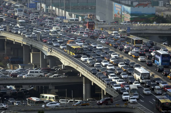 Beijing to cut new car quota by 37.5%