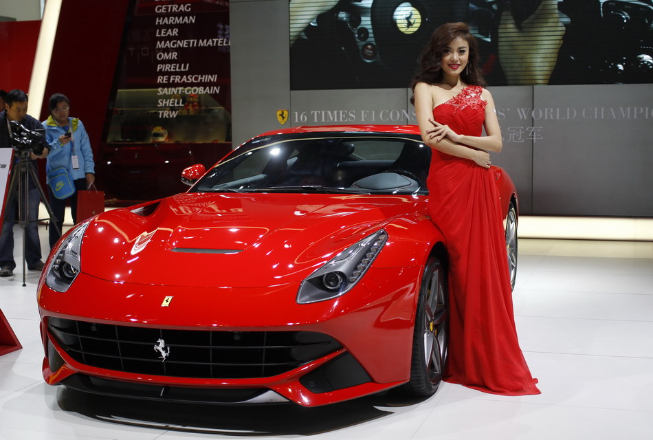 Luxury cars dazzle at Auto Guangzhou 2013