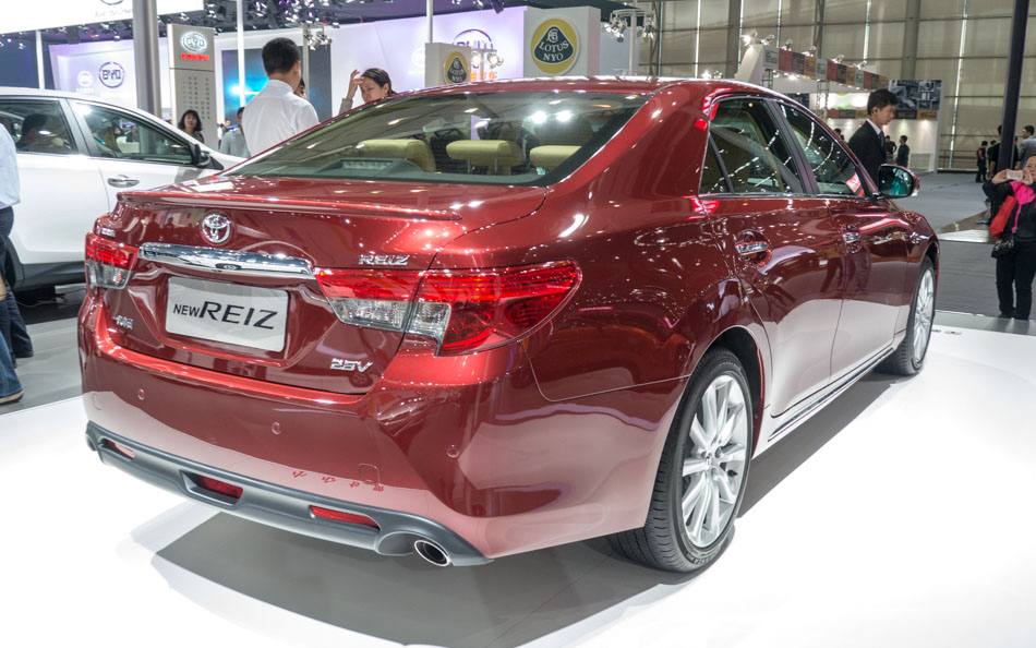 Toyota's new Reiz debuts at 2013 Auto Guangzhou