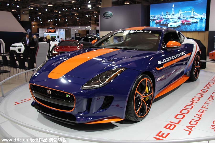 Sports cars at Canadian International Auto Show