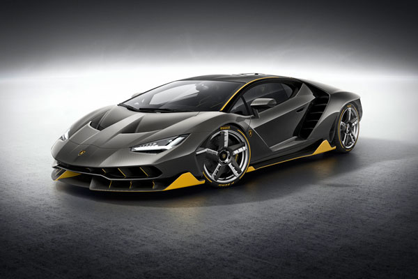 Lamborghini unveils Centenario at Geneva motor show