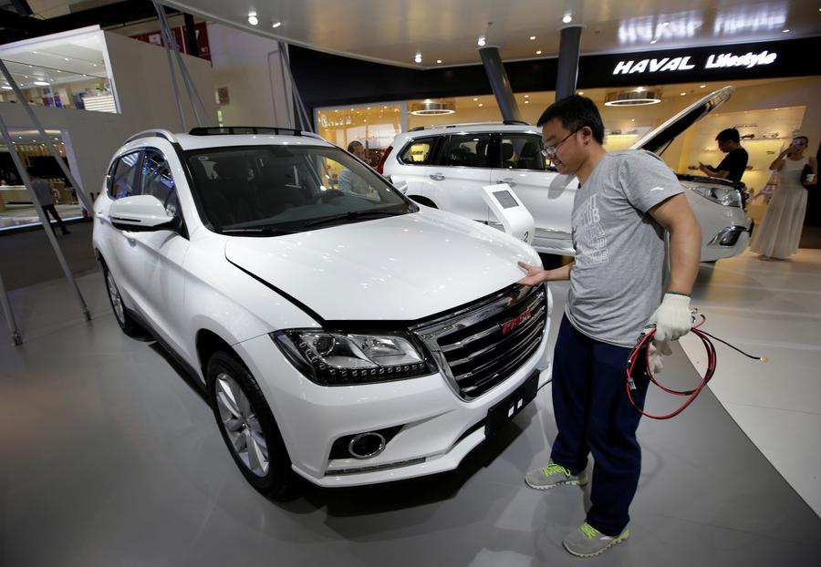 Top 10 Chinese automotive firms by revenue in 2015