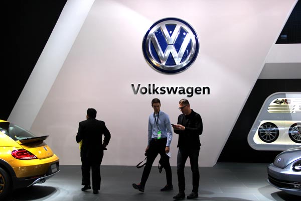 Volkswagen backs removal of stake cap