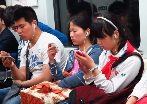 China Mobile to axe roaming fees