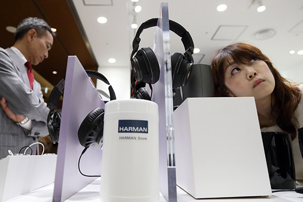 Samsung buys speaker firm Harman