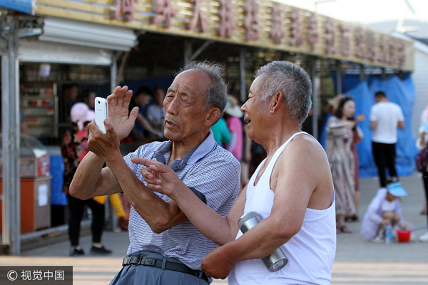 China's aging population goes digital