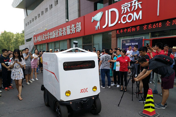 JD develops automatic delivery vans