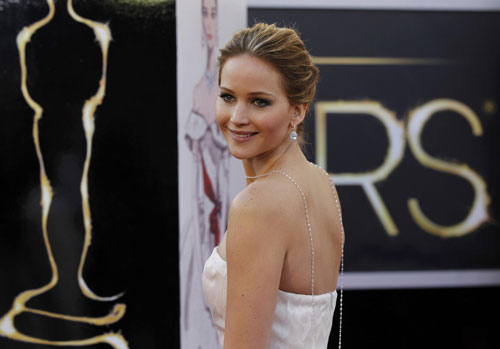Jennifer Lawrence's clothes fetch $12,000