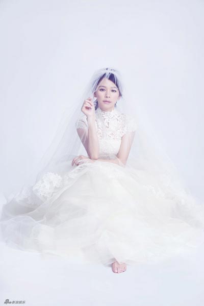 Wedding photos of Taiwan actress Vivian Hsu