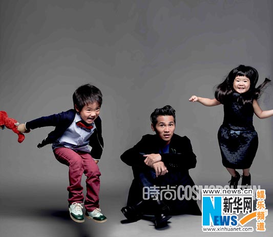 Gary Chaw's family pose for magazine