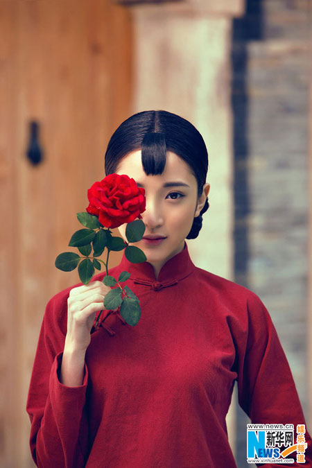 Actress Xu Qianhui releases new fashion shots