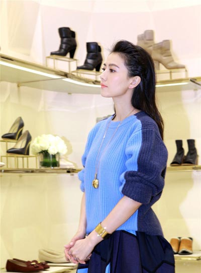 Gao Yuanyuan at ribbon-cutting ceremony for Chloe