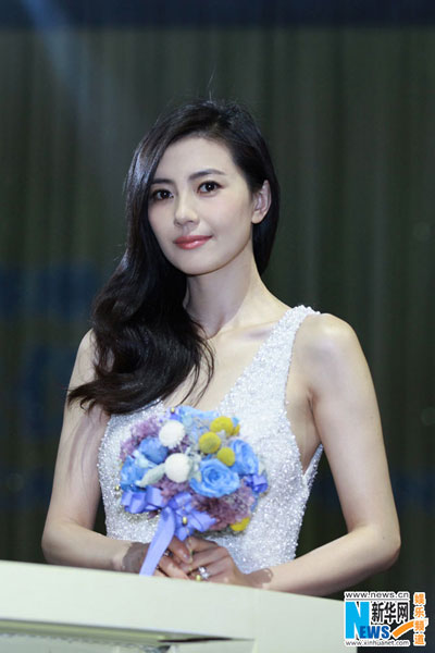 Gao Yuanyuan poses for cruise ship event